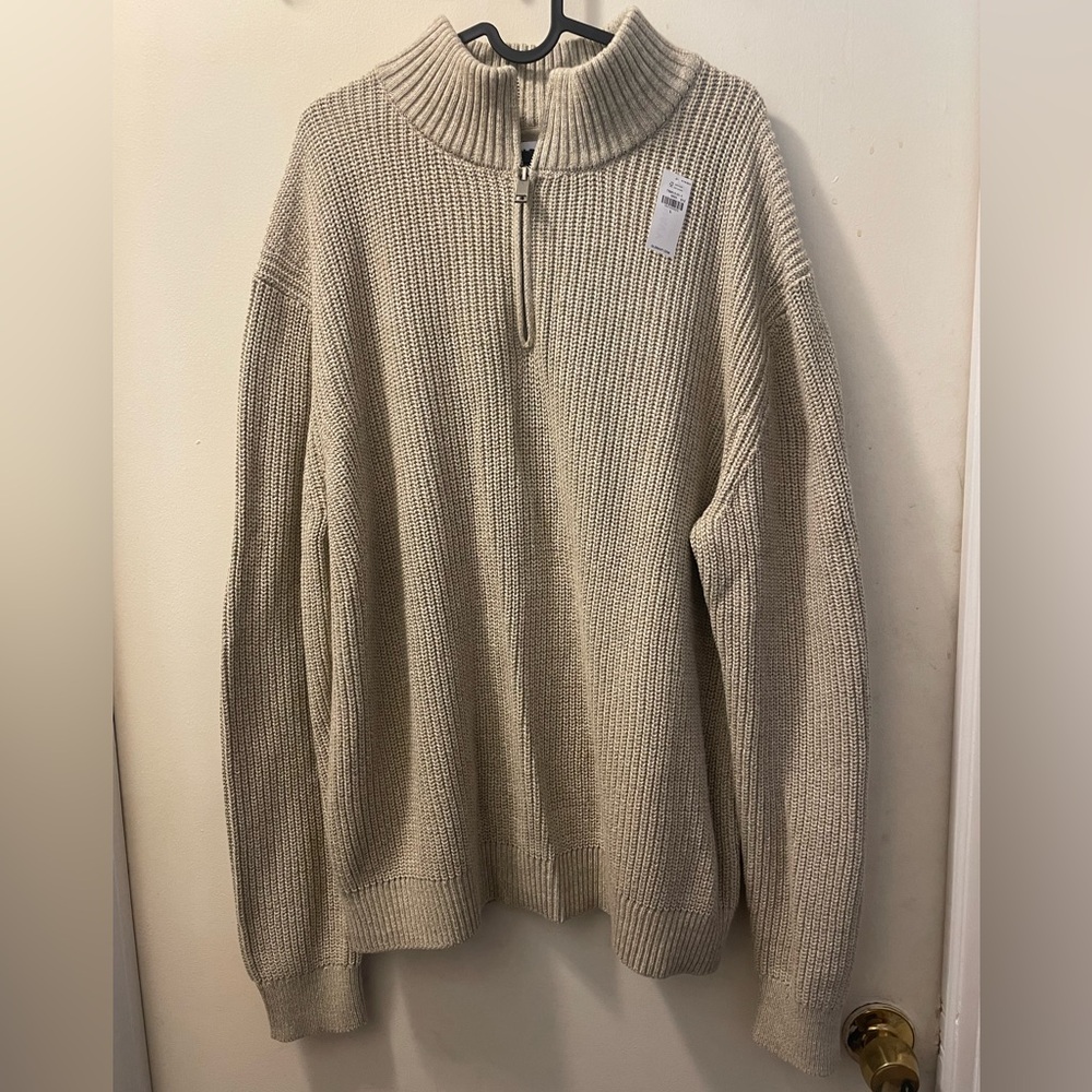 Old Navy men’s quarter zip sweater